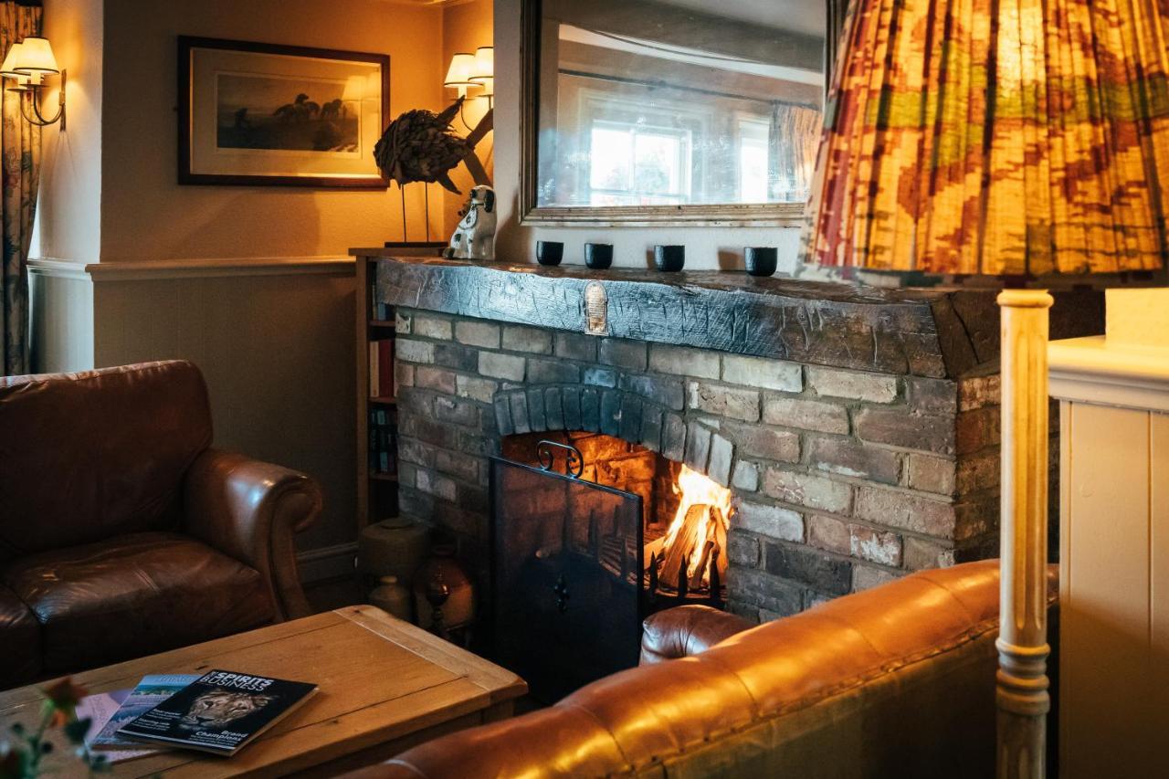 The East End Arms Hotel Lymington Kültér fotó